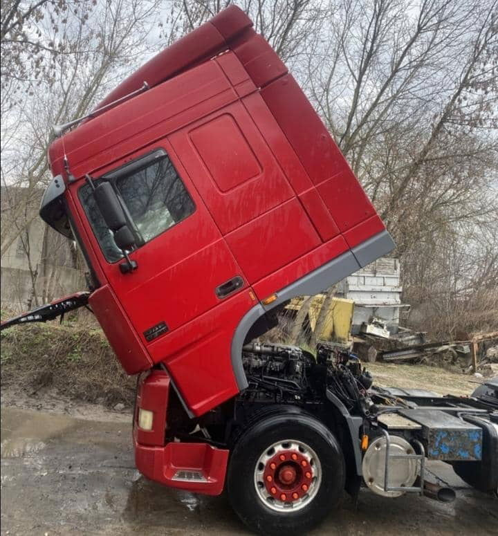 DAF XF 95.430 Tractor head 4x2 - Τράκτορας: φωτογραφία 2 DAF XF 95.430 Tractor head 4x2 - Τράκτορας: φωτογραφία 2