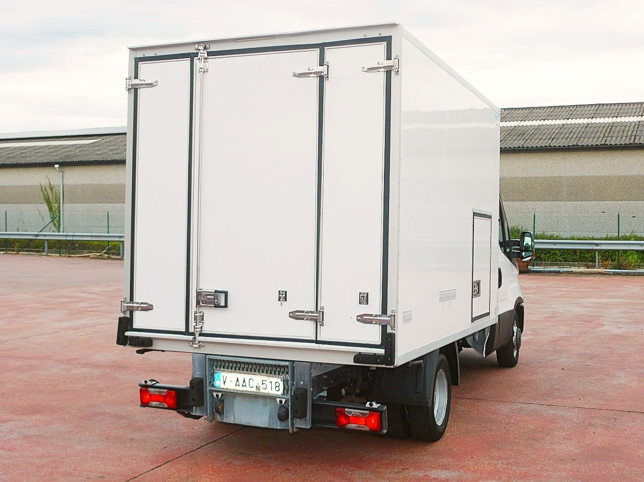 Iveco 35C13 DAILY KUHLKOFFER CARRIER XARIOS 600 - Επαγγελματικό αυτοκίνητο ψυγείο: φωτογραφία 5 Iveco 35C13 DAILY KUHLKOFFER CARRIER XARIOS 600 - Επαγγελματικό αυτοκίνητο ψυγείο: φωτογραφία 5