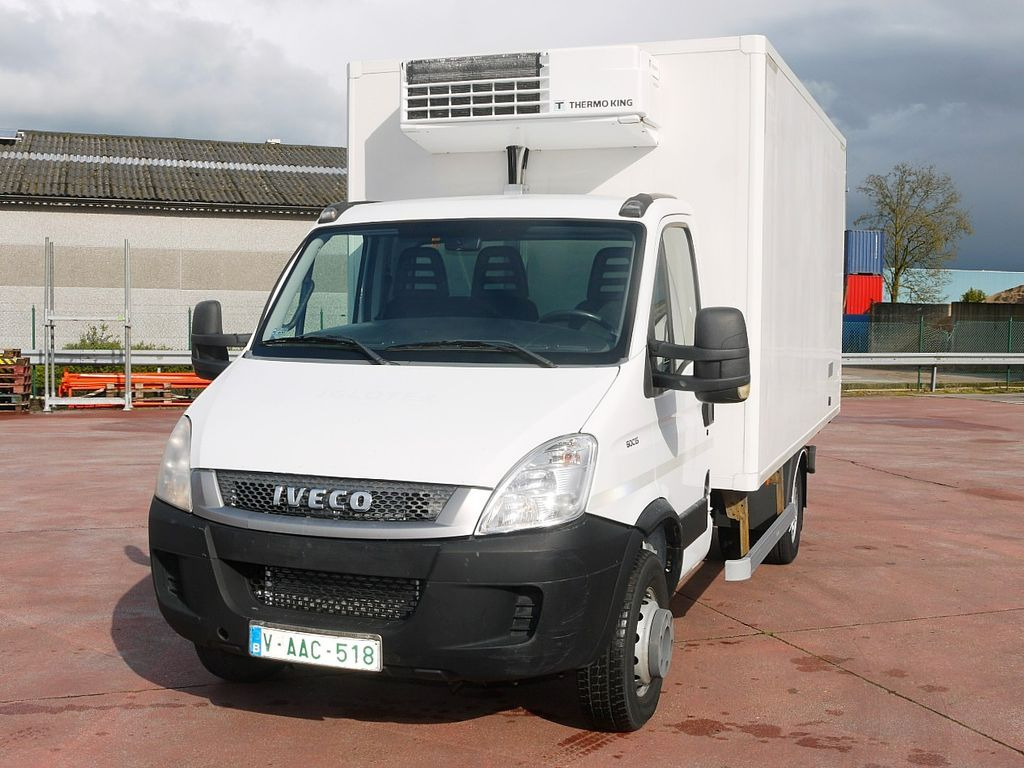 Iveco 60C15 65 70 DAILY KUHLKOFFER THERMOKING V500 A/C Iveco 60C15 65 70 DAILY KUHLKOFFER THERMOKING V500 A/C - Επαγγελματικό αυτοκίνητο ψυγείο: φωτογραφία 5 Iveco 60C15 65 70 DAILY KUHLKOFFER THERMOKING V500 A/C Iveco 60C15 65 70 DAILY KUHLKOFFER THERMOKING V500 A/C - Επαγγελματικό αυτοκίνητο ψυγείο: φωτογραφία 5