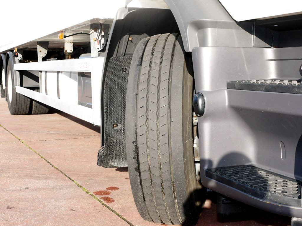 Φορτηγό ψυγείο Renault 26.320 D KUHLKOFFER THERMOKING MT T1200 6X2 A/C Renault 26 320 D KUHLKOFFER THERMOKING MT T1200 6X2 A/C: φωτογραφία 19 Φορτηγό ψυγείο Renault 26.320 D KUHLKOFFER THERMOKING MT T1200 6X2 A/C Renault 26 320 D KUHLKOFFER THERMOKING MT T1200 6X2 A/C: φωτογραφία 19