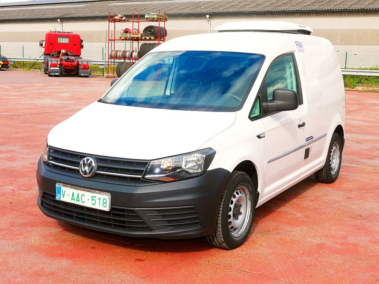 Volkswagen CADDY 2.0 KONVEKTA -2c A/C €6 - Επαγγελματικό αυτοκίνητο ψυγείο: φωτογραφία 5 Volkswagen CADDY 2.0 KONVEKTA -2c A/C €6 - Επαγγελματικό αυτοκίνητο ψυγείο: φωτογραφία 5