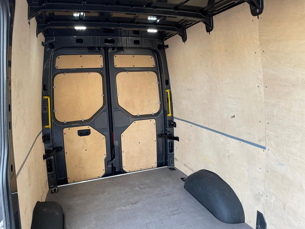 Βαν MAN TGE 3.180 L3H3 Kasten 4x4 DIFF AHK ACC STANDHZ: φωτογραφία 10