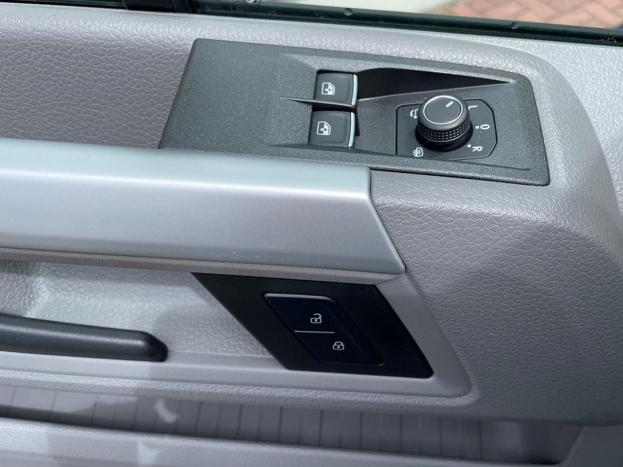 Νέα Διπλοκάμπινο ελαφρύ επαγγελματικό MAN TGE 3.180 L3H3 MIXTO Individual Lion S ACC LED: φωτογραφία 37 Νέα Διπλοκάμπινο ελαφρύ επαγγελματικό MAN TGE 3.180 L3H3 MIXTO Individual Lion S ACC LED: φωτογραφία 37