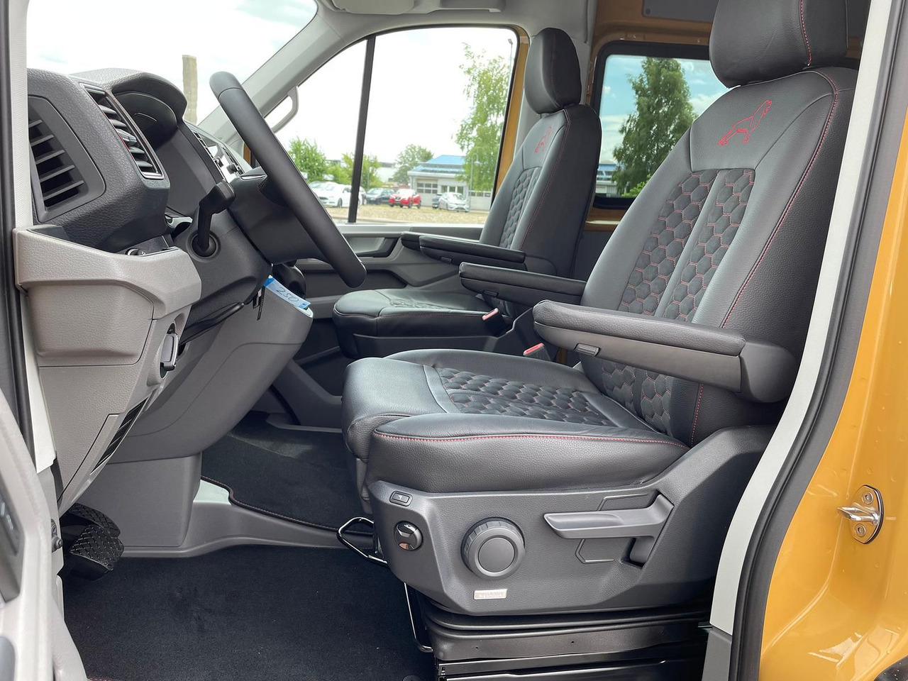 Νέα Διπλοκάμπινο ελαφρύ επαγγελματικό MAN TGE 3.180 L3H3 MIXTO Individual Lion S ACC LED: φωτογραφία 14 Νέα Διπλοκάμπινο ελαφρύ επαγγελματικό MAN TGE 3.180 L3H3 MIXTO Individual Lion S ACC LED: φωτογραφία 14