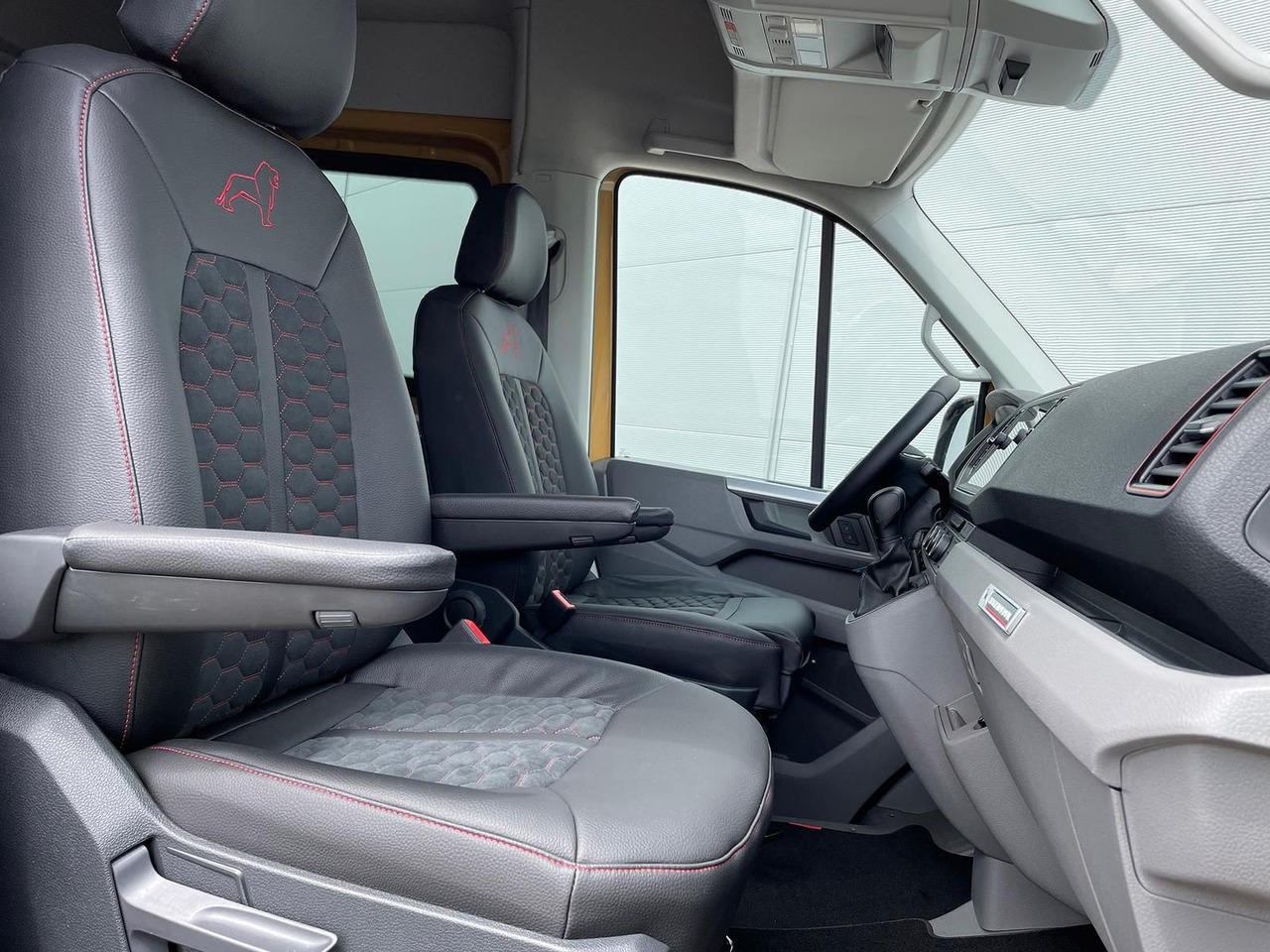 Νέα Διπλοκάμπινο ελαφρύ επαγγελματικό MAN TGE 3.180 L3H3 MIXTO Individual Lion S ACC LED: φωτογραφία 20 Νέα Διπλοκάμπινο ελαφρύ επαγγελματικό MAN TGE 3.180 L3H3 MIXTO Individual Lion S ACC LED: φωτογραφία 20