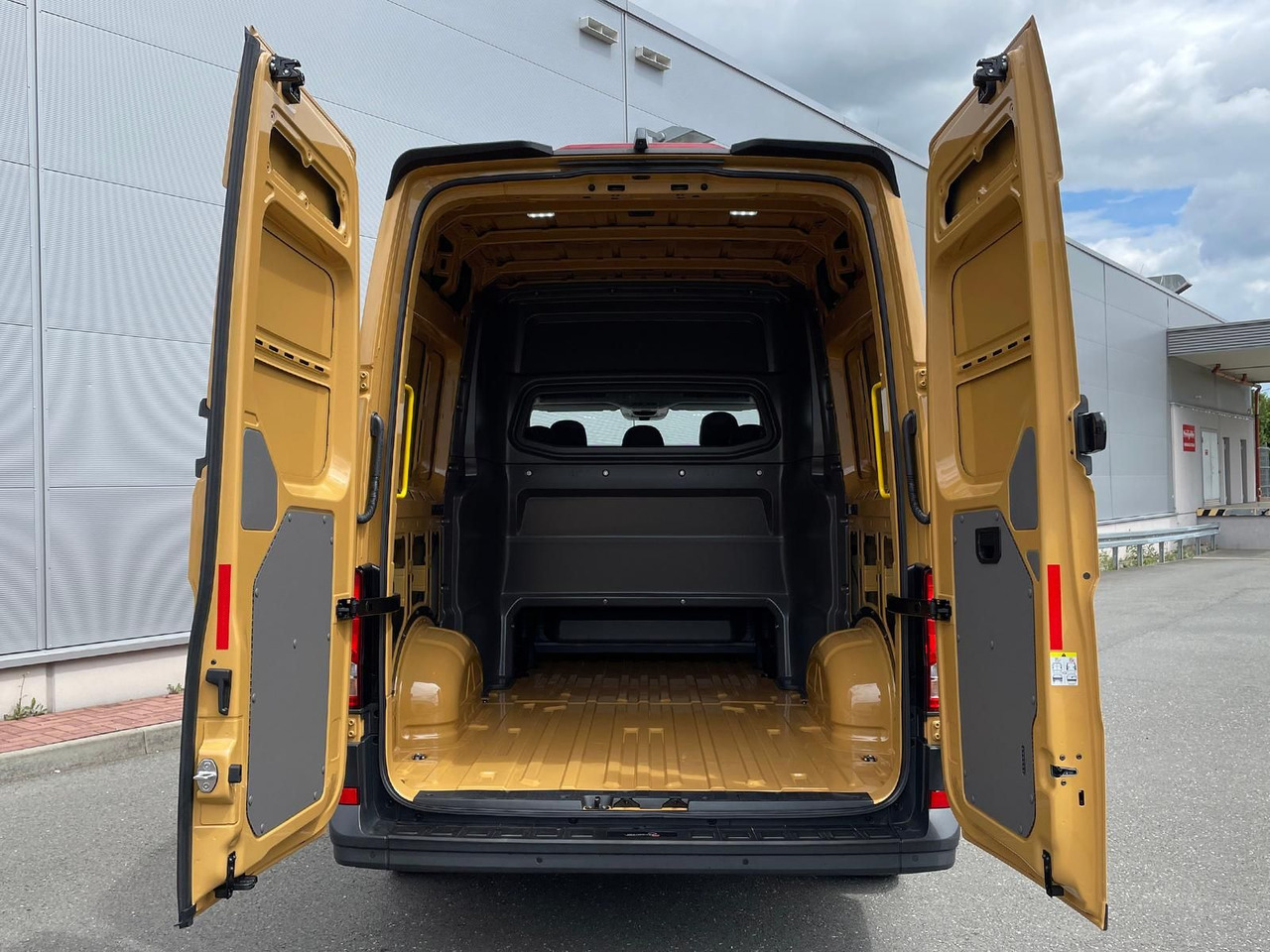 Νέα Διπλοκάμπινο ελαφρύ επαγγελματικό MAN TGE 3.180 L3H3 MIXTO Individual Lion S ACC LED: φωτογραφία 9 Νέα Διπλοκάμπινο ελαφρύ επαγγελματικό MAN TGE 3.180 L3H3 MIXTO Individual Lion S ACC LED: φωτογραφία 9