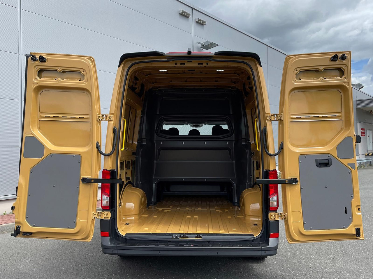 Νέα Διπλοκάμπινο ελαφρύ επαγγελματικό MAN TGE 3.180 L3H3 MIXTO Individual Lion S ACC LED: φωτογραφία 13 Νέα Διπλοκάμπινο ελαφρύ επαγγελματικό MAN TGE 3.180 L3H3 MIXTO Individual Lion S ACC LED: φωτογραφία 13