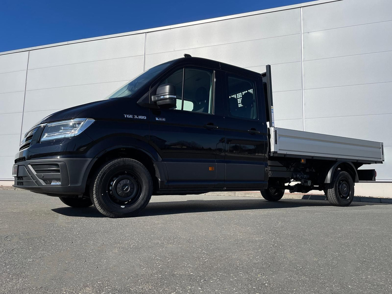 Νέα Μικρό φορτηγό με καρότσα, Διπλοκάμπινο ελαφρύ επαγγελματικό MAN TGE 3.180 Pritsche DOKA LR 4x4 ACC LED DIFF-SPER: φωτογραφία 37