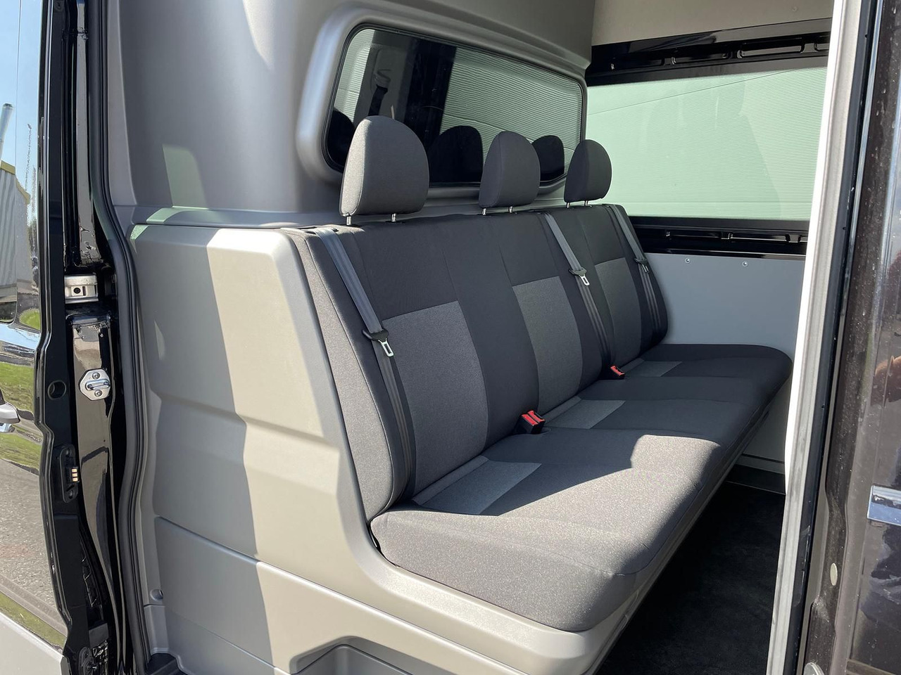 Volkswagen Crafter 35 Kasten PLUS L4H3 6SITZE MIXTO NAV AHK - Βαν, Διπλοκάμπινο ελαφρύ επαγγελματικό: φωτογραφία 2 Volkswagen Crafter 35 Kasten PLUS L4H3 6SITZE MIXTO NAV AHK - Βαν, Διπλοκάμπινο ελαφρύ επαγγελματικό: φωτογραφία 2