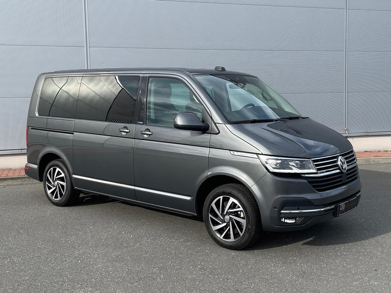 Volkswagen T6.1 Multivan Comfortline 4M ACC KAMERA SITZHZ - Μικρό λεωφορείο, Επιβατικό βαν: φωτογραφία 2 Volkswagen T6.1 Multivan Comfortline 4M ACC KAMERA SITZHZ - Μικρό λεωφορείο, Επιβατικό βαν: φωτογραφία 2