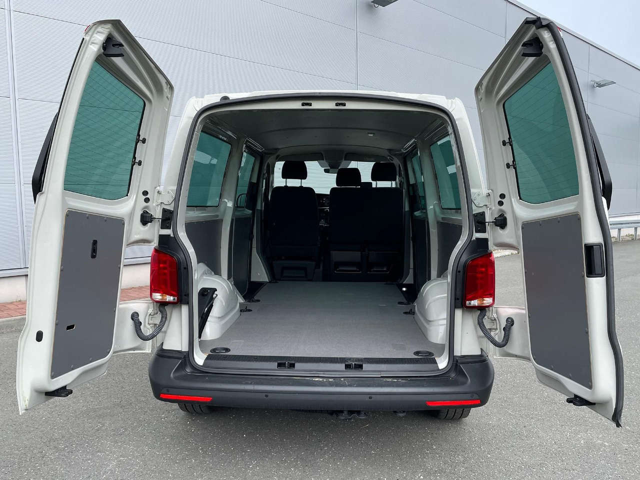 Νέα Βαν Volkswagen T6.1 Transporter 2.0 TDI lang 4MOTION SITZHZ NAV: φωτογραφία 31