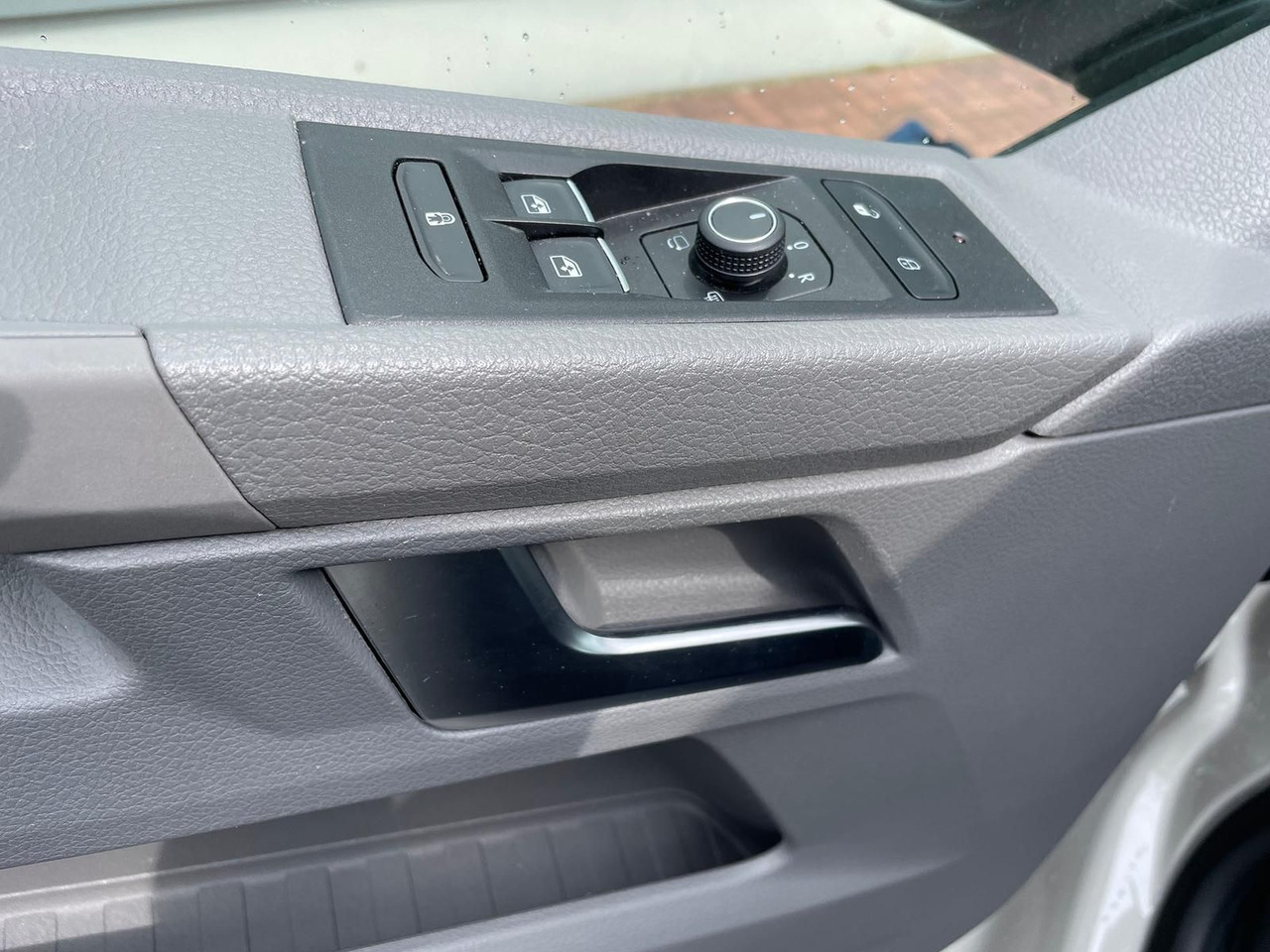 Νέα Βαν Volkswagen T6.1 Transporter 2.0 TDI lang 4MOTION SITZHZ NAV: φωτογραφία 32