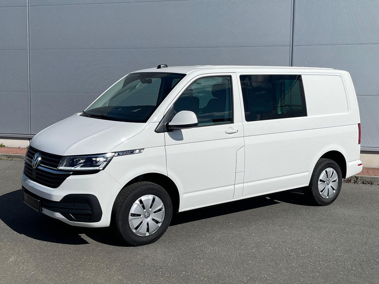 Volkswagen T6.1 Transporter Kasten 4M ACC PDC KAMERA STANDH - Βαν: φωτογραφία 1 Volkswagen T6.1 Transporter Kasten 4M ACC PDC KAMERA STANDH - Βαν: φωτογραφία 1
