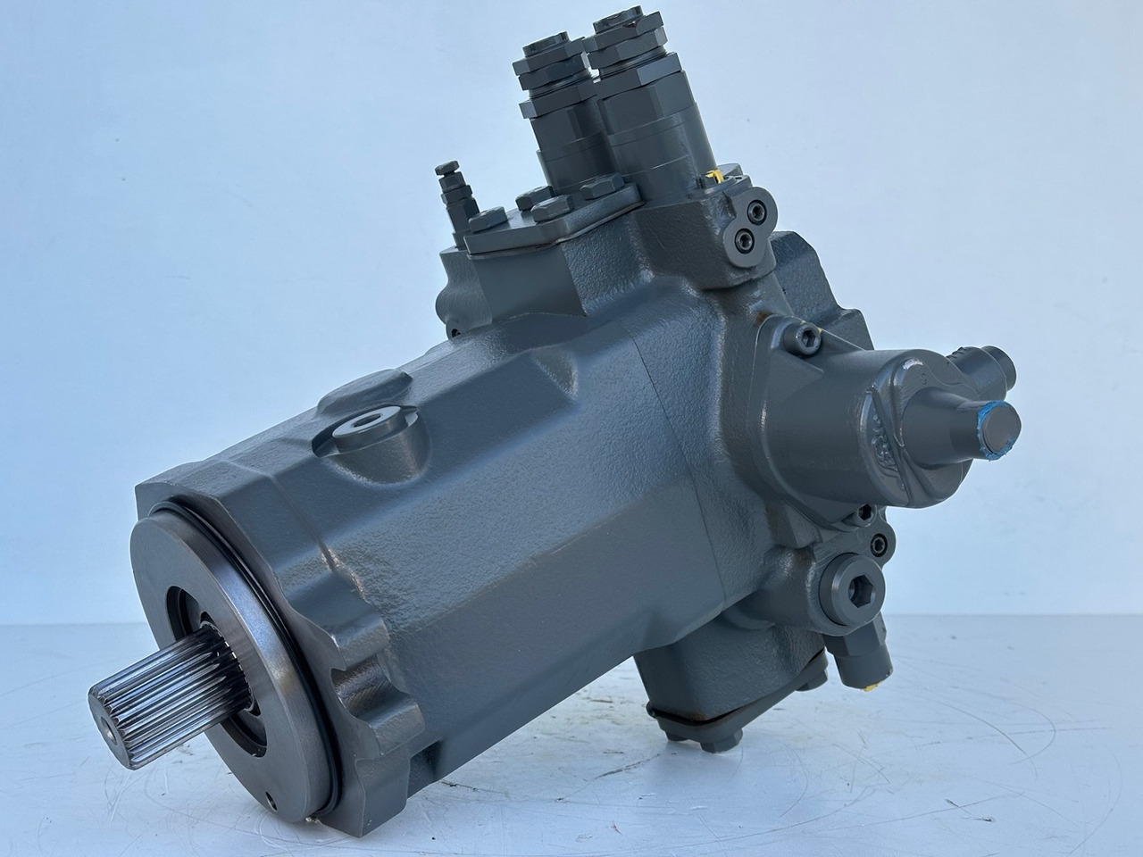 LIEBHERR - LINDE Original Hydromotor Typ:HMF75-02 2560 G 03 mit ID-Nr.10007106. A914 B-LI, A914 LI, A924 B-LI, A924 LI, MG15, MBG12, MG20, MFG10, BG12H #HYX293G00103# - Υδραυλικός κινητήρας για Τροχοφόρος εκσκαφέας: φωτογραφία 1 LIEBHERR - LINDE Original Hydromotor Typ:HMF75-02 2560 G 03 mit ID-Nr.10007106. A914 B-LI, A914 LI, A924 B-LI, A924 LI, MG15, MBG12, MG20, MFG10, BG12H #HYX293G00103# - Υδραυλικός κινητήρας για Τροχοφόρος εκσκαφέας: φωτογραφία 1