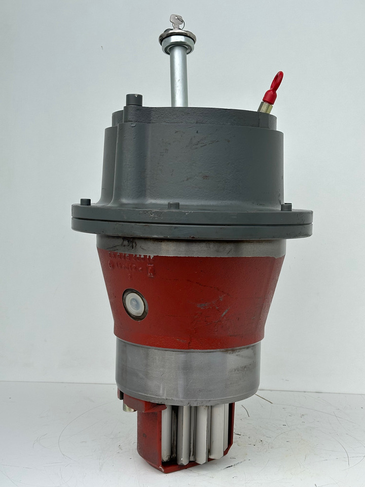 LIEBHERR Liebherr – Bauer Original Schwenkantrieb Typ:SAT275/251 mit ID-Nr.933017801. MG15, MBG12, MG20, MFG10, BG12H. #933017801.0121# - Μειωτήρας περιστροφής για Μηχάνημα διάτρησης: φωτογραφία 1 LIEBHERR Liebherr – Bauer Original Schwenkantrieb Typ:SAT275/251 mit ID-Nr.933017801. MG15, MBG12, MG20, MFG10, BG12H. #933017801.0121# - Μειωτήρας περιστροφής για Μηχάνημα διάτρησης: φωτογραφία 1