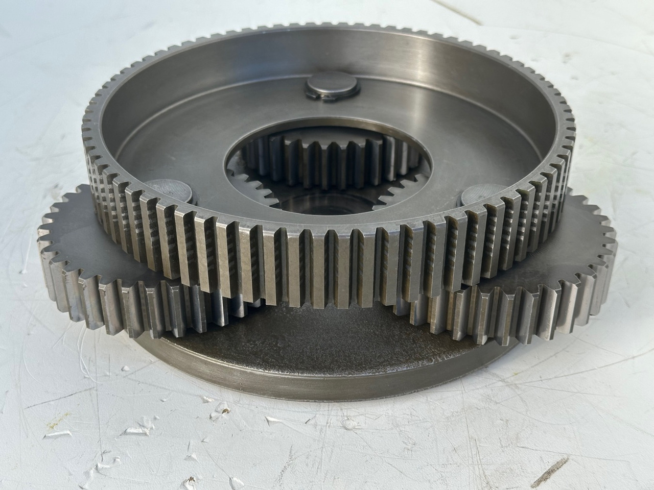 LIEBHERR Original Planetenträger ID-Nr.944171103 mit Planetenräder ID-Nr.944110603-ID-Nr.90201469 mit Lamellenträger ID-Nr.944112103. A900C,A944B,E942,LOS942,LOS944,P942,P944,R942,R944,R944B. #HRV# - Μειωτήρας περιστροφής για Εκσκαφέας: φωτογραφία 2 LIEBHERR Original Planetenträger ID-Nr.944171103 mit Planetenräder ID-Nr.944110603-ID-Nr.90201469 mit Lamellenträger ID-Nr.944112103. A900C,A944B,E942,LOS942,LOS944,P942,P944,R942,R944,R944B. #HRV# - Μειωτήρας περιστροφής για Εκσκαφέας: φωτογραφία 2