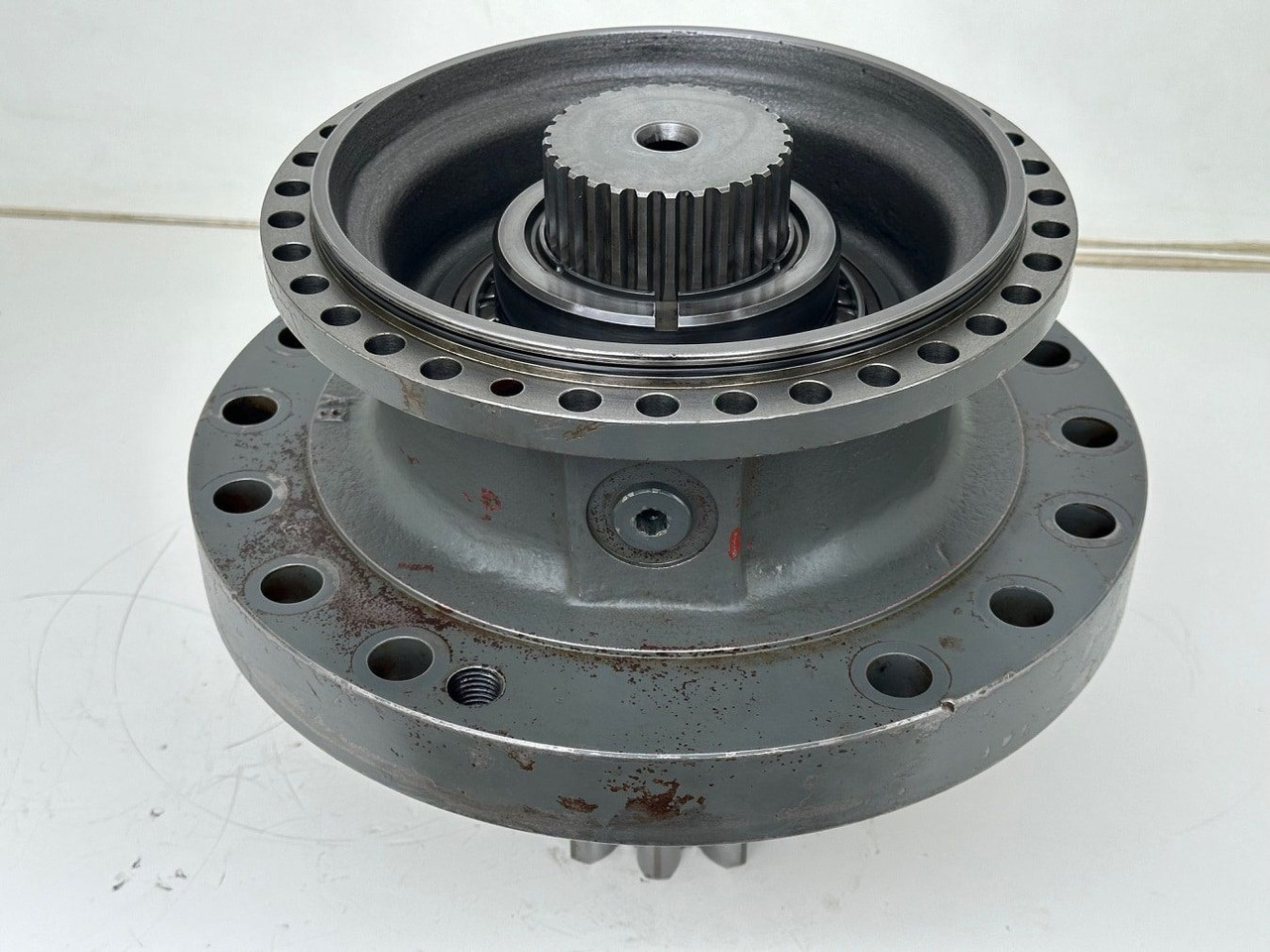 Liebherr Abtriebswellengehäuse ID-Nr.90018934 mit Abtriebswelle ID-Nr.90204999. SAT275/260 - SAT275/261 - SAT275/266 - SAT275/289. #08851#01696# - Μειωτήρας περιστροφής για Κατασκευή μηχανήματα: φωτογραφία 3 Liebherr Abtriebswellengehäuse ID-Nr.90018934 mit Abtriebswelle ID-Nr.90204999. SAT275/260 - SAT275/261 - SAT275/266 - SAT275/289. #08851#01696# - Μειωτήρας περιστροφής για Κατασκευή μηχανήματα: φωτογραφία 3