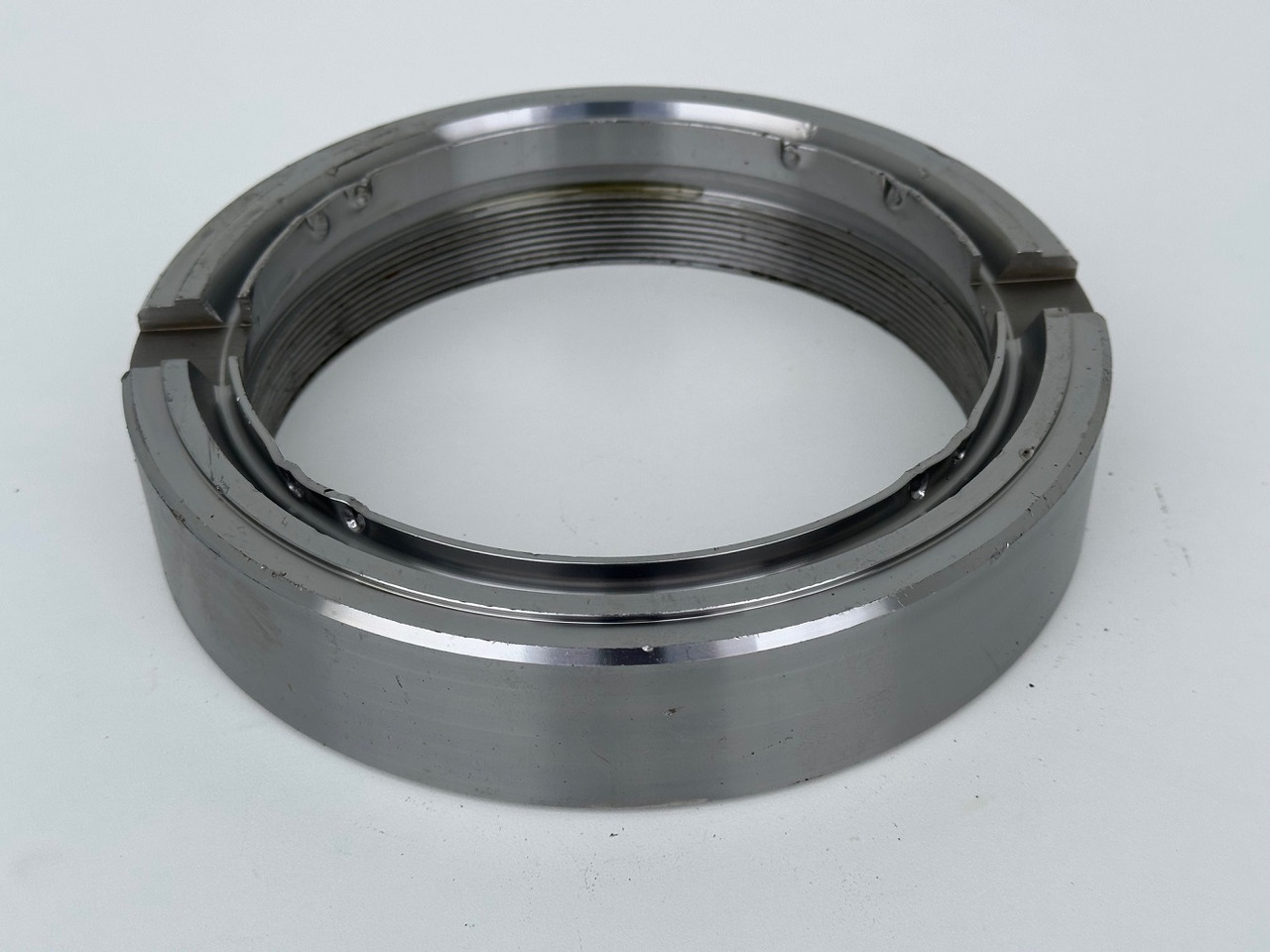 Liebherr Original Nutmutter ID-Nr.9443117 - ID-Nr.944311703. LH110,A974,LOS974,P974,P976,R974,R976,R980,P994,P995,R944,R995. #944311703.30.12.02# - Μειωτήρας περιστροφής για Κατασκευή μηχανήματα: φωτογραφία 2 Liebherr Original Nutmutter ID-Nr.9443117 - ID-Nr.944311703. LH110,A974,LOS974,P974,P976,R974,R976,R980,P994,P995,R944,R995. #944311703.30.12.02# - Μειωτήρας περιστροφής για Κατασκευή μηχανήματα: φωτογραφία 2
