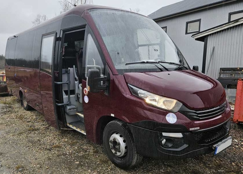 IVECO ROSERO FIRST 70C18 - Μικρό λεωφορείο, Επιβατικό βαν: φωτογραφία 1 IVECO ROSERO FIRST 70C18 - Μικρό λεωφορείο, Επιβατικό βαν: φωτογραφία 1