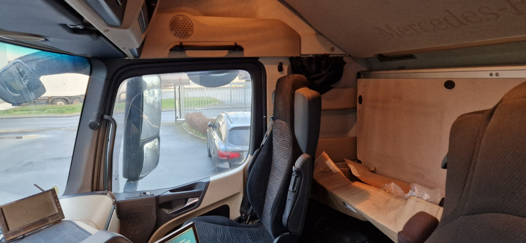 Mercedes Benz Actros 1842 4x2 (Nr. 5952) - Τράκτορας: φωτογραφία 5 Mercedes Benz Actros 1842 4x2 (Nr. 5952) - Τράκτορας: φωτογραφία 5