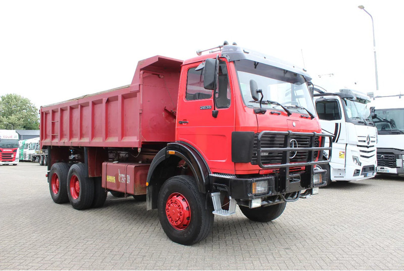 Mercedes-Benz 2636. V10 * 6x6 * FULL STEEL * 1 OWNER * 401TKM ORIGNAAL * TOP CONDITION * - Φορτηγό ανατρεπόμενο: φωτογραφία 4 Mercedes-Benz 2636. V10 * 6x6 * FULL STEEL * 1 OWNER * 401TKM ORIGNAAL * TOP CONDITION * - Φορτηγό ανατρεπόμενο: φωτογραφία 4