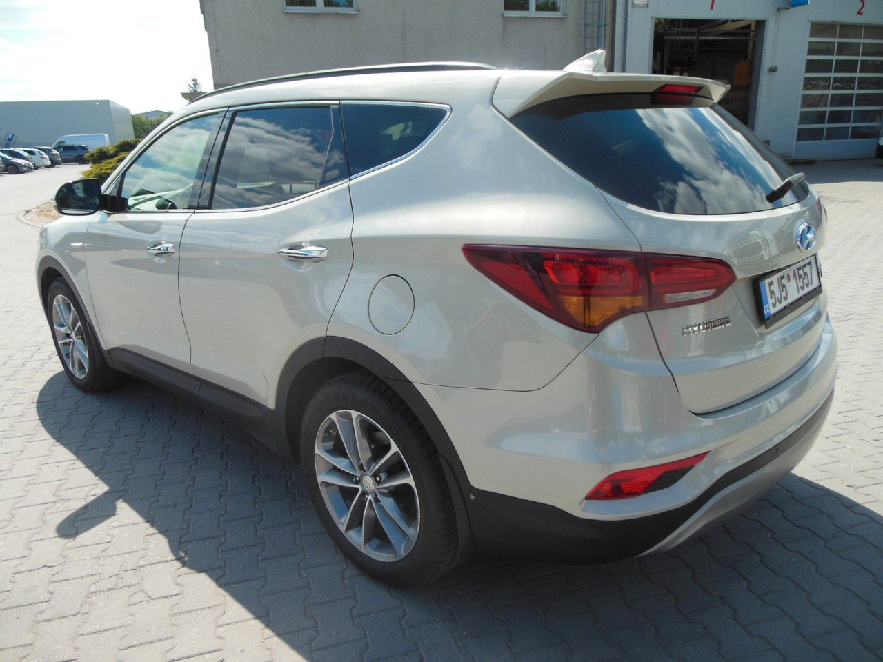 Hyundai Santa Fe 2,2 CRDi, 4WD, Automatic, Leder, Panora - SUV: φωτογραφία 4 Hyundai Santa Fe 2,2 CRDi, 4WD, Automatic, Leder, Panora - SUV: φωτογραφία 4
