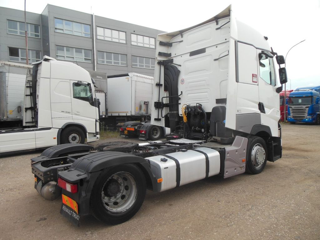 Renault T520 COMFORT, LOWDECK, TOP STAND Renault T520 COMFORT, LOWDECK, TOP STAND - Τράκτορας: φωτογραφία 3 Renault T520 COMFORT, LOWDECK, TOP STAND Renault T520 COMFORT, LOWDECK, TOP STAND - Τράκτορας: φωτογραφία 3