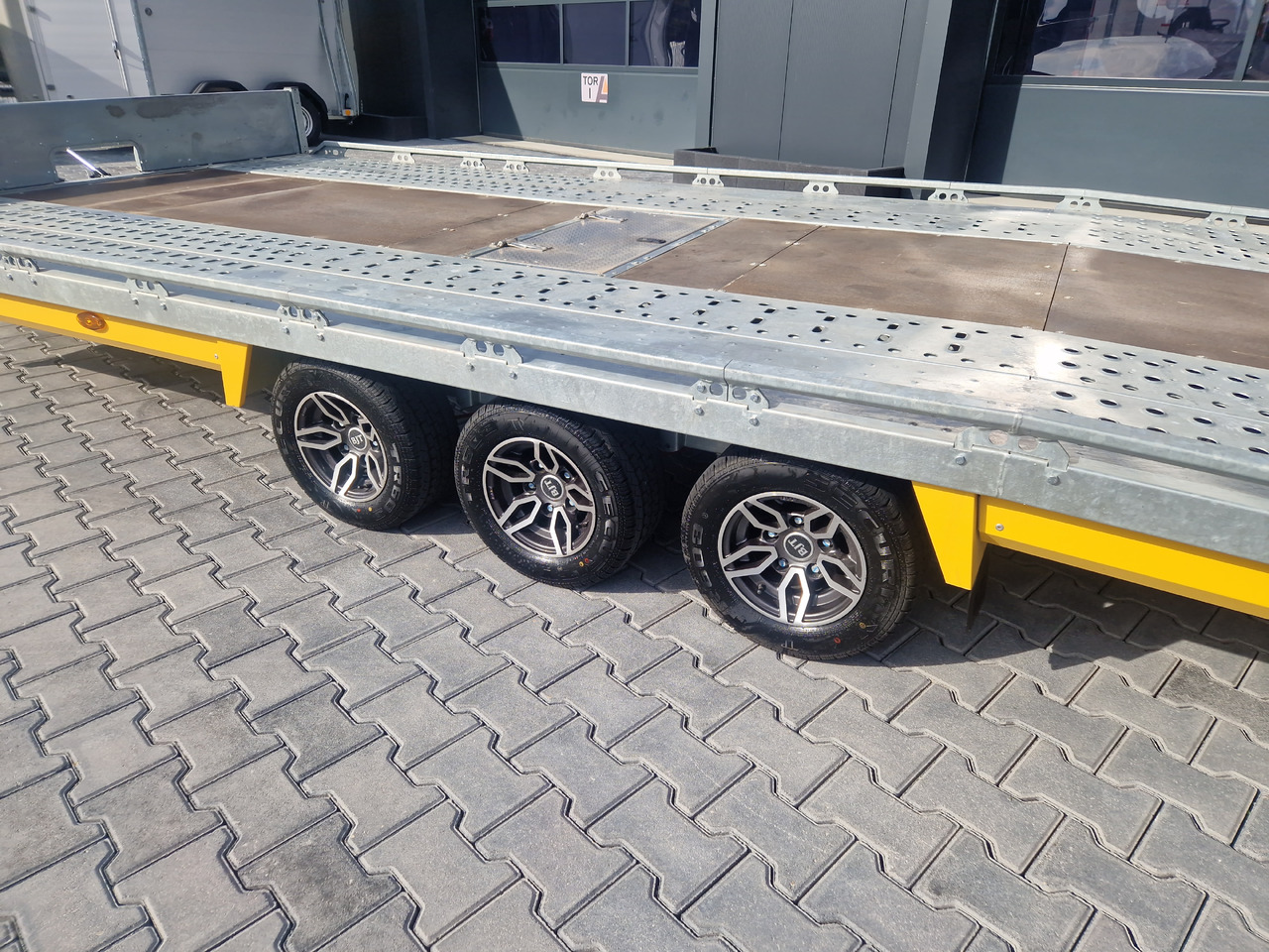 Ρυμούλκα αυτοκινητάμαξα BJT T Transporter 231 550x224cm yellow ankippbar Heckrampe Tridem Alufelgen 10" 3500kg: φωτογραφία 6