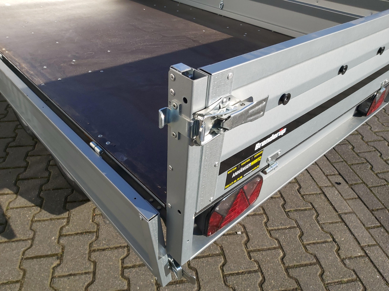 Τρέιλερ πλατφόρμα/ Καρότσα Brenderup 3251 STU 750 250x142x35cm Tandemachse 13" (S) 750kg: φωτογραφία 8 Τρέιλερ πλατφόρμα/ Καρότσα Brenderup 3251 STU 750 250x142x35cm Tandemachse 13" (S) 750kg: φωτογραφία 8