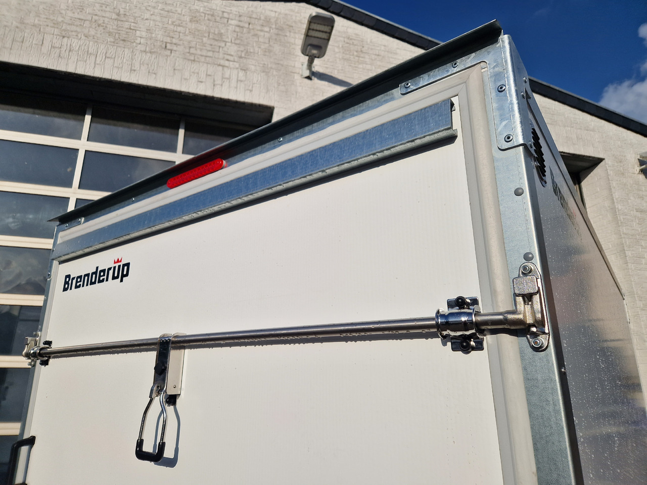 Ρυμούλκα κόφα Brenderup Cargo Dynamic CD260 B R 260x153x150cm niedrig Heckrampe Wabenwände (S) 1300kg: φωτογραφία 12