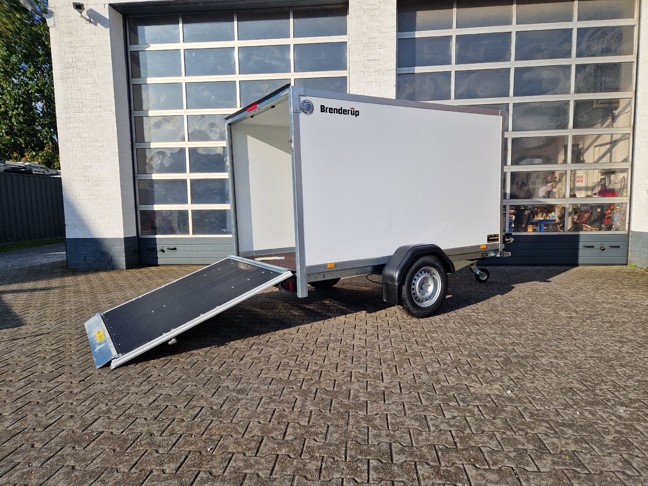 Ρυμούλκα κόφα Brenderup Cargo Dynamic CD260 B R 260x153x150cm niedrig Heckrampe Wabenwände (S) 1300kg: φωτογραφία 10