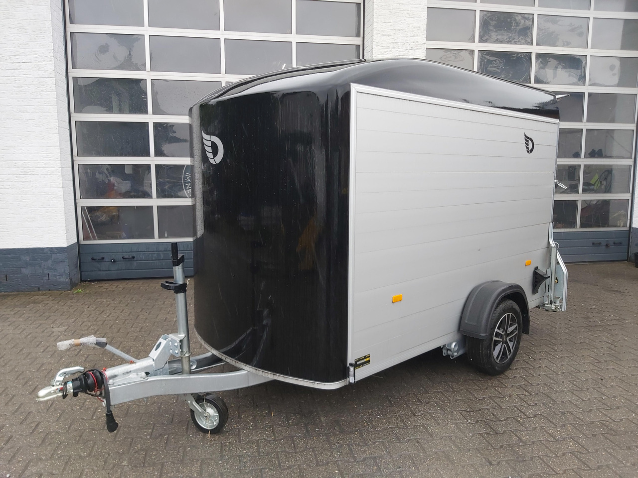 Cargo Roadster 300 300x150x184cm Alu Poly black Seitentür Alufelgen Pullman 100 km/H 1300kg - Ρυμούλκα κόφα: φωτογραφία 4 Cargo Roadster 300 300x150x184cm Alu Poly black Seitentür Alufelgen Pullman 100 km/H 1300kg - Ρυμούλκα κόφα: φωτογραφία 4