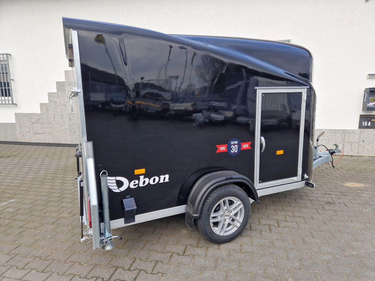 Debon Cargo 1300 300x152x168cm black Seitentür Alufelgen silver Pullman II 100km/H 1300kg Modell 25 - Ρυμούλκες αυτοκίνητο: φωτογραφία 5 Debon Cargo 1300 300x152x168cm black Seitentür Alufelgen silver Pullman II 100km/H 1300kg Modell 25 - Ρυμούλκες αυτοκίνητο: φωτογραφία 5