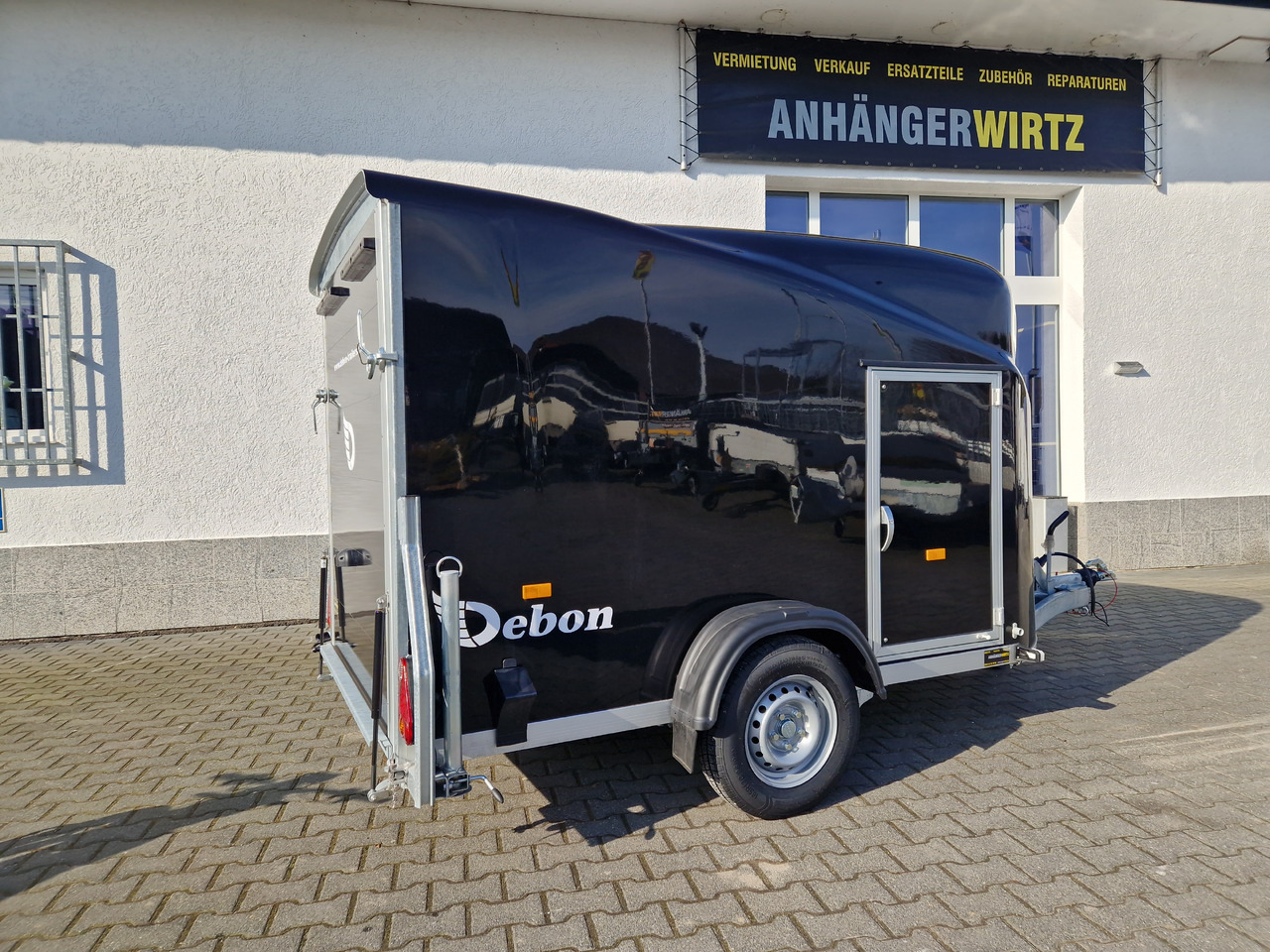 Debon Cargo 1300 300x152x168cm black Seitentür aerodynamik Pullman II 100km/H 1300kg Februar Aktion - Ρυμούλκα κόφα: φωτογραφία 4 Debon Cargo 1300 300x152x168cm black Seitentür aerodynamik Pullman II 100km/H 1300kg Februar Aktion - Ρυμούλκα κόφα: φωτογραφία 4