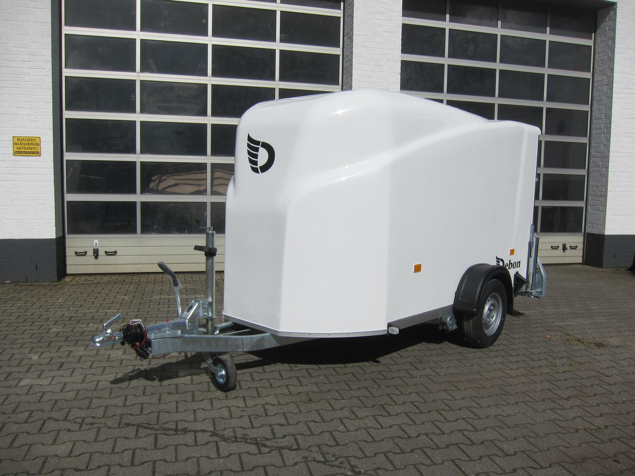 Debon Cargo 1300 300x152x168cm white Pullman II 1300kg 100km/H Modell 2024 - Ρυμούλκα κόφα: φωτογραφία 1 Debon Cargo 1300 300x152x168cm white Pullman II 1300kg 100km/H Modell 2024 - Ρυμούλκα κόφα: φωτογραφία 1