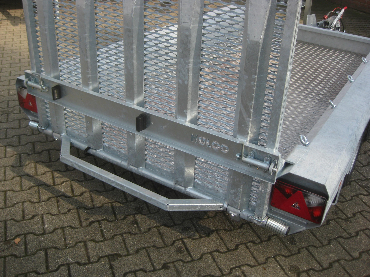 HULCO TERRAX Aluboden 294x150x27cm Heckrampe 150cm (M) 3000kg - Τρέιλερ μεταφοράς μηχανημάτων: φωτογραφία 2 HULCO TERRAX Aluboden 294x150x27cm Heckrampe 150cm (M) 3000kg - Τρέιλερ μεταφοράς μηχανημάτων: φωτογραφία 2
