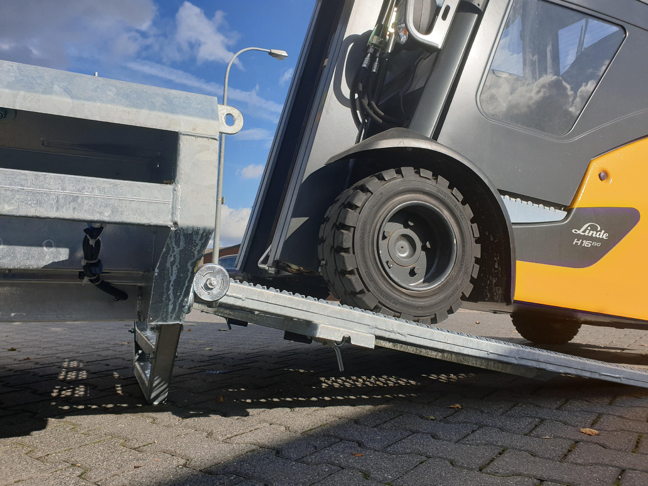 HULCO TERRAX Aluboden 294x150x27cm Heckrampe 150cm (M) 3500kg - Τρέιλερ μεταφοράς μηχανημάτων: φωτογραφία 3 HULCO TERRAX Aluboden 294x150x27cm Heckrampe 150cm (M) 3500kg - Τρέιλερ μεταφοράς μηχανημάτων: φωτογραφία 3