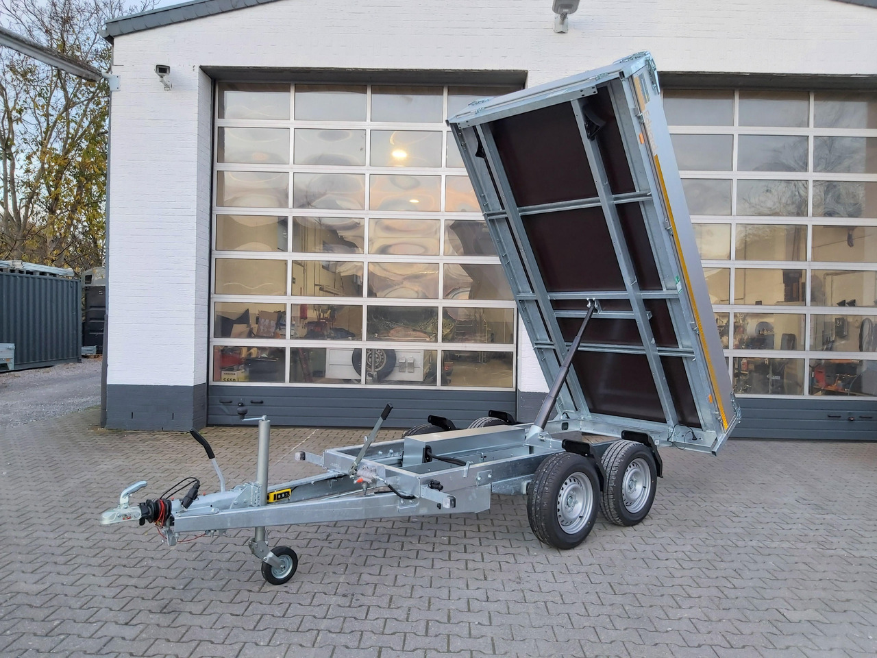 Heck Kipper 310x160x30cm Elektrisch + Handpumpe 2700kg (M) Winter Aktion 24 - Ρυμούλκα ανατρεπόμενο: φωτογραφία 2 Heck Kipper 310x160x30cm Elektrisch + Handpumpe 2700kg (M) Winter Aktion 24 - Ρυμούλκα ανατρεπόμενο: φωτογραφία 2