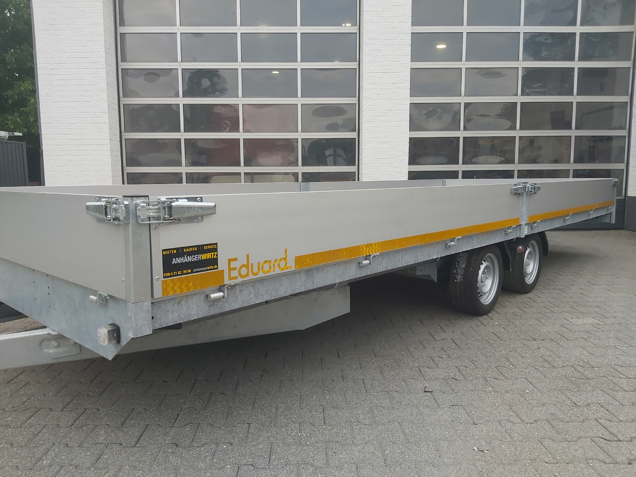 Hochlader 556x200x30cm 13" niedrig Fahrwerk 3500kg Abverkauf Aktion - Τρέιλερ πλατφόρμα/ Καρότσα: φωτογραφία 2 Hochlader 556x200x30cm 13" niedrig Fahrwerk 3500kg Abverkauf Aktion - Τρέιλερ πλατφόρμα/ Καρότσα: φωτογραφία 2