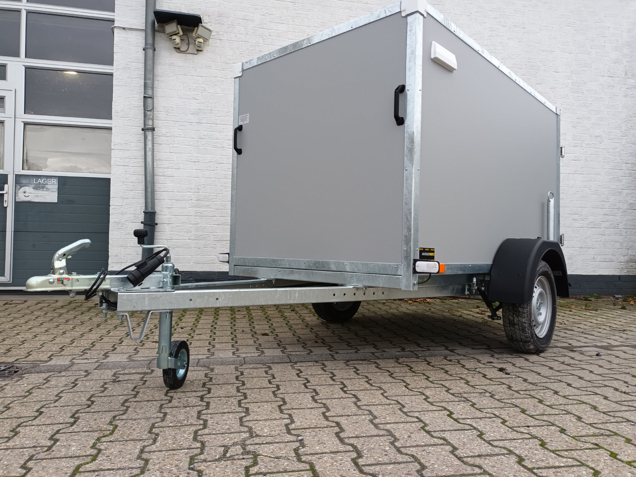 Kargo TFDG 210.00 210x125x120cm Plywood grau Hecktüren Zurrsystem 750kg 100kmH - Ρυμούλκα κόφα: φωτογραφία 3 Kargo TFDG 210.00 210x125x120cm Plywood grau Hecktüren Zurrsystem 750kg 100kmH - Ρυμούλκα κόφα: φωτογραφία 3