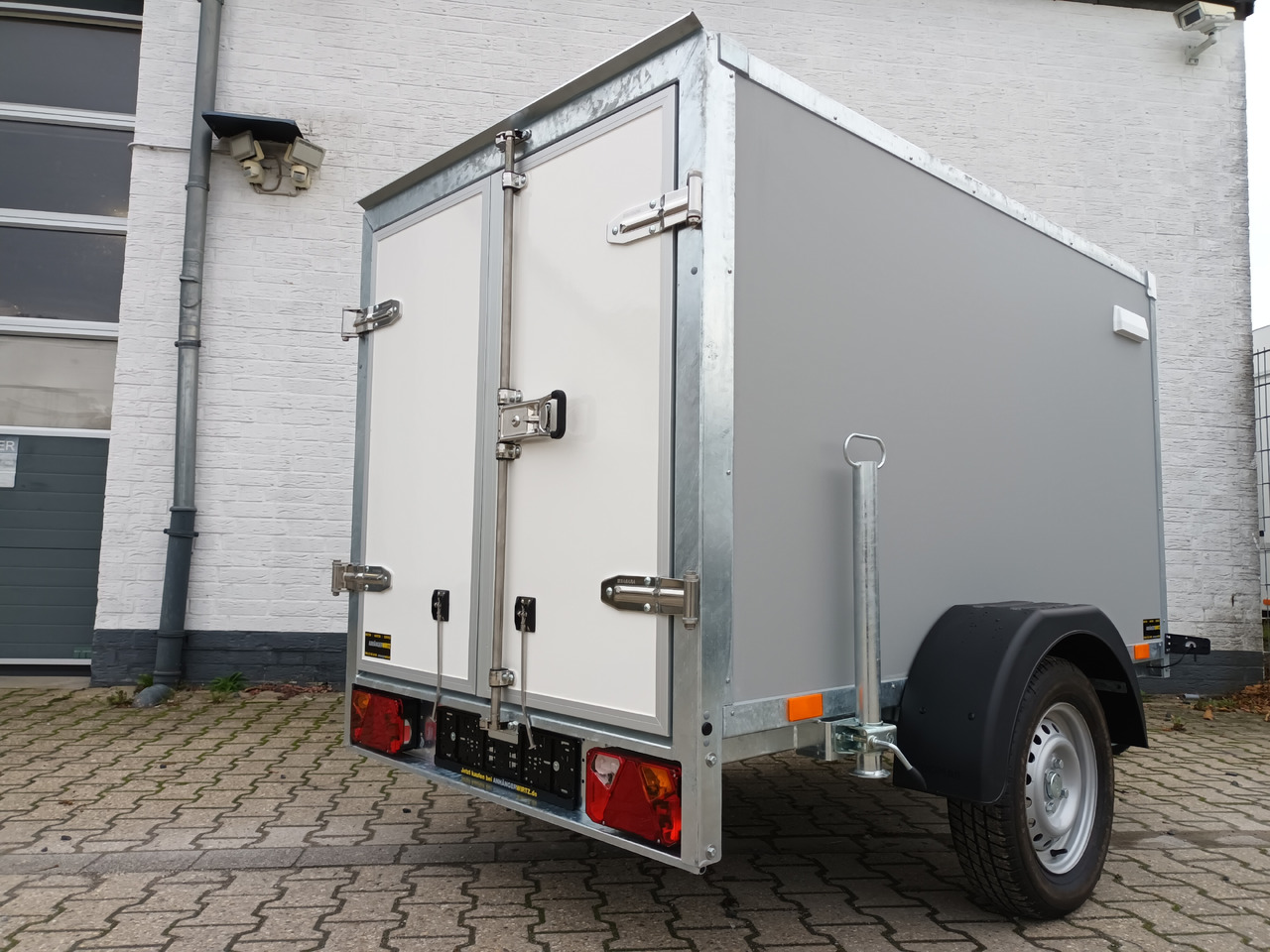 Kargo TFDG 210.00 210x125x120cm Plywood grau Hecktüren Zurrsystem 750kg 100kmH - Ρυμούλκα κόφα: φωτογραφία 4 Kargo TFDG 210.00 210x125x120cm Plywood grau Hecktüren Zurrsystem 750kg 100kmH - Ρυμούλκα κόφα: φωτογραφία 4