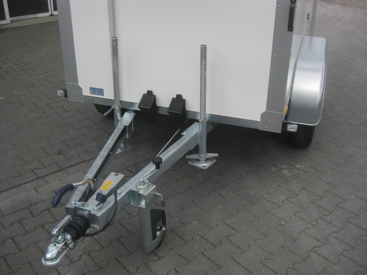 Kühlanhänger AZKF 2025/145 243x144x180cm GOVI 4 Kühlaggregat 60 Frioliner Januar Aktion - Ρυμούλκα ψυγείο: φωτογραφία 4 Kühlanhänger AZKF 2025/145 243x144x180cm GOVI 4 Kühlaggregat 60 Frioliner Januar Aktion - Ρυμούλκα ψυγείο: φωτογραφία 4