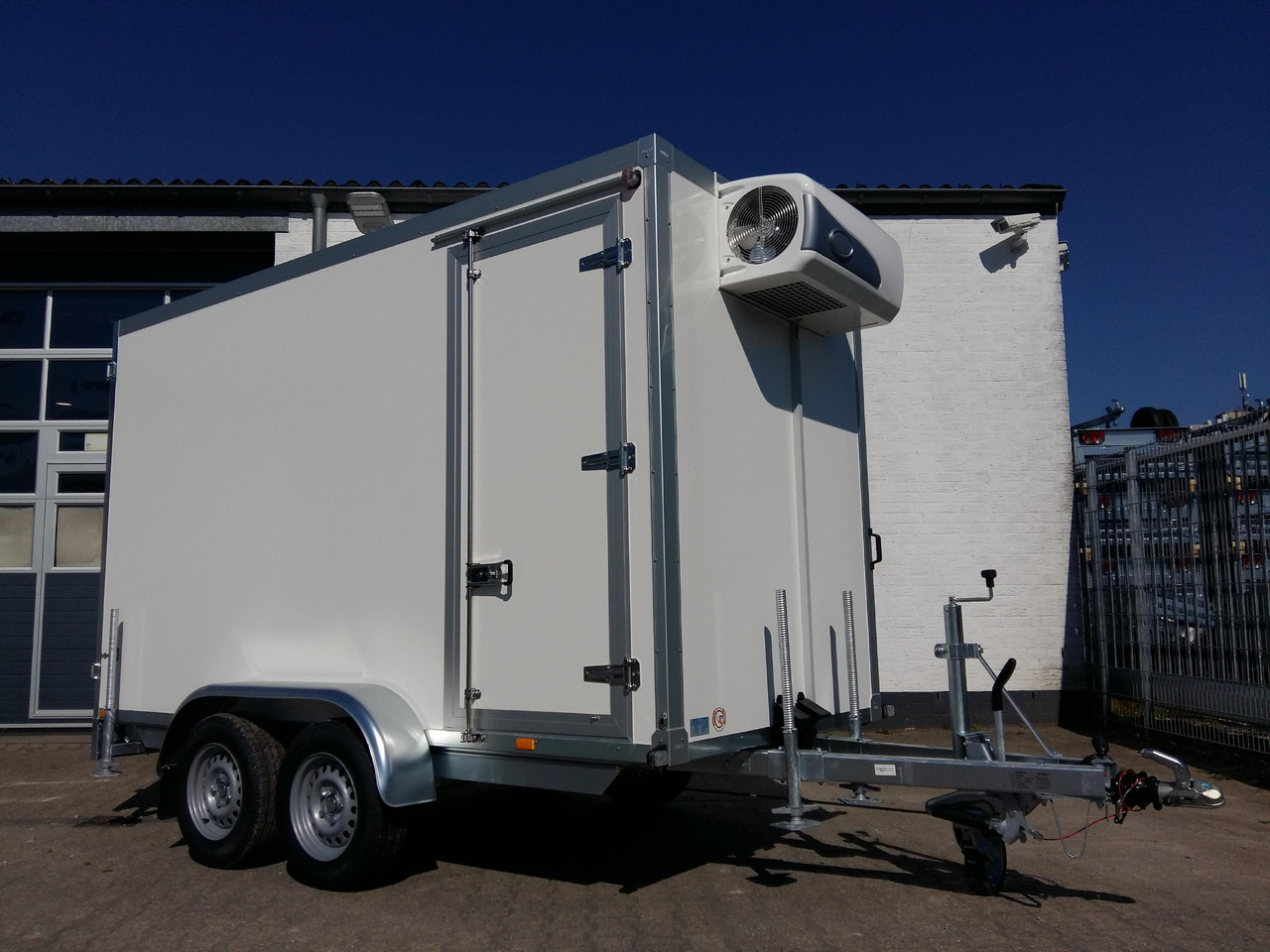 Kühlanhänger AZKF 2735/155 343x154x200cm +Seitentür Kälteanlage 4 Iso 60 Frioliner Aktion - Ρυμούλκα ψυγείο: φωτογραφία 1 Kühlanhänger AZKF 2735/155 343x154x200cm +Seitentür Kälteanlage 4 Iso 60 Frioliner Aktion - Ρυμούλκα ψυγείο: φωτογραφία 1