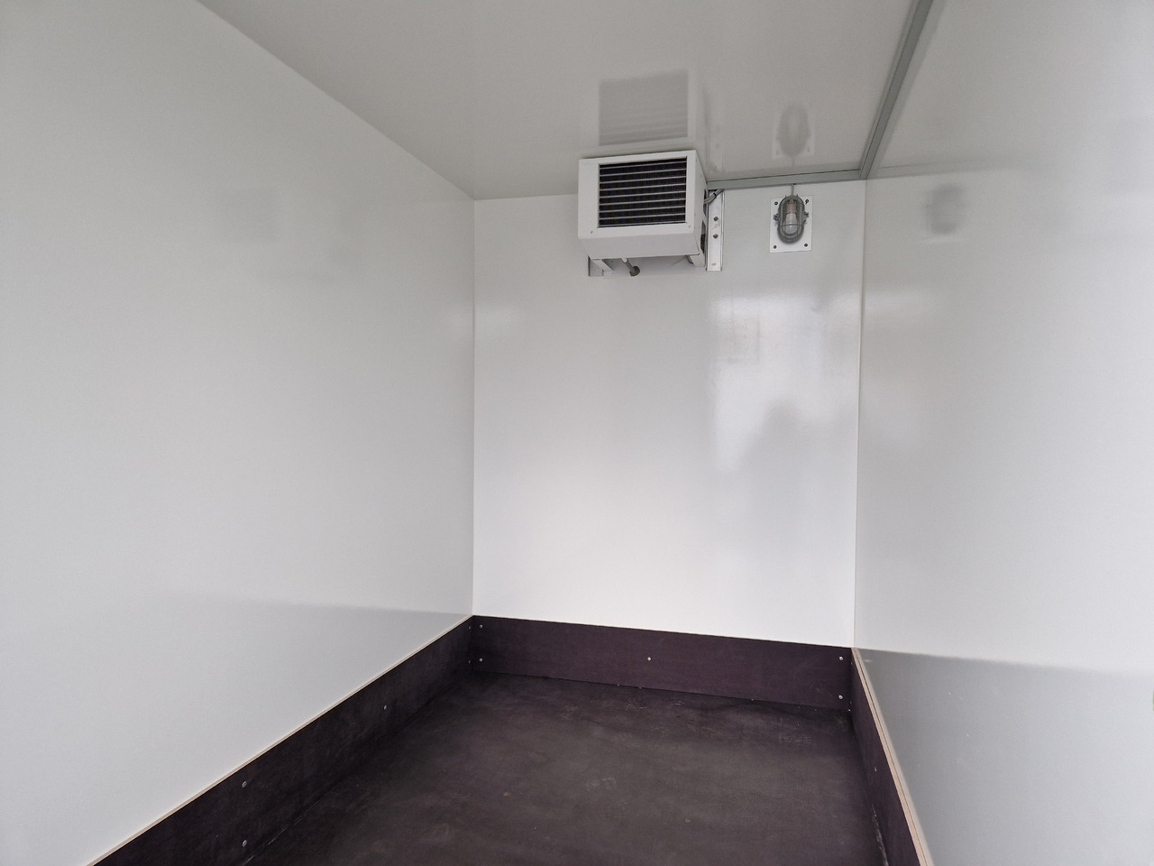 Kühlanhänger AZKF C 2730/155 294x154x200cm Cibin 230V Kühlanlage Pluskühler (M)2700kg März Akti - Ρυμούλκα ψυγείο: φωτογραφία 5 Kühlanhänger AZKF C 2730/155 294x154x200cm Cibin 230V Kühlanlage Pluskühler (M)2700kg März Akti - Ρυμούλκα ψυγείο: φωτογραφία 5