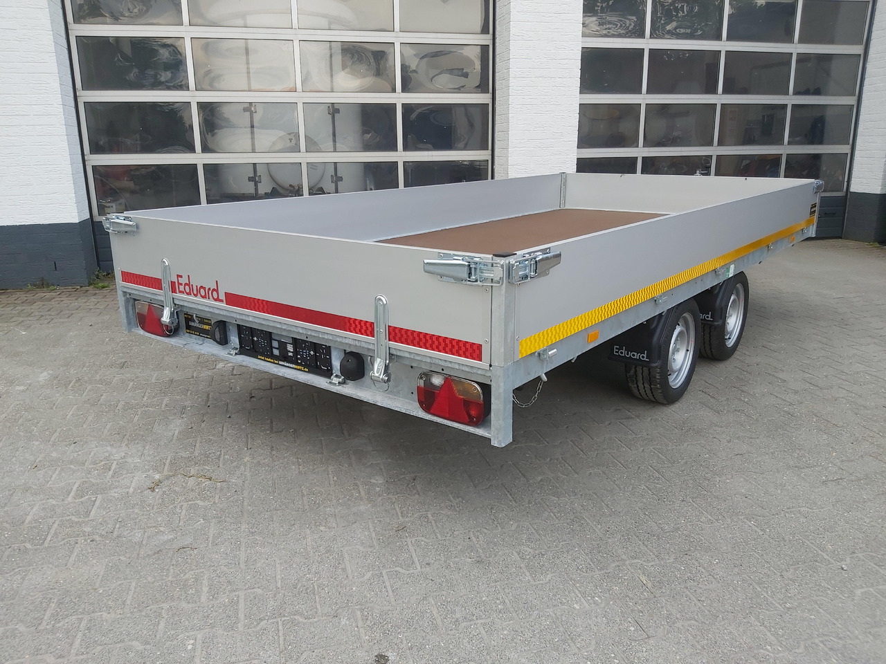 Multi Transporter 406x200x30cm Rampen Winde 13" niedrig Fahrwerk (XL) 3500kg Online Aktion - Τρέιλερ μεταφοράς μηχανημάτων: φωτογραφία 3 Multi Transporter 406x200x30cm Rampen Winde 13" niedrig Fahrwerk (XL) 3500kg Online Aktion - Τρέιλερ μεταφοράς μηχανημάτων: φωτογραφία 3