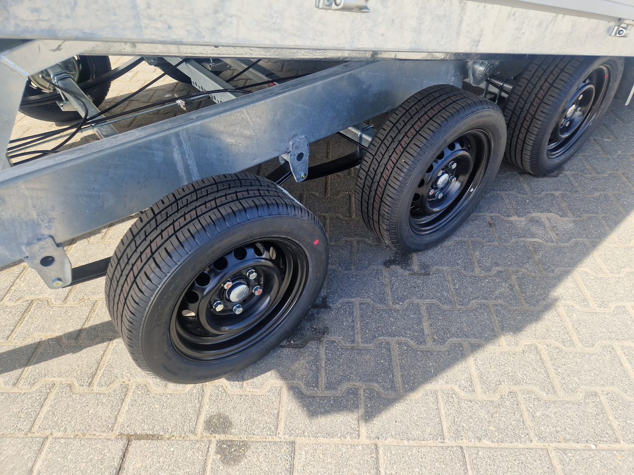 Variant Maschinentransporter 3543 UX Maxi Load LED Tridem Parabelfederung 3500kg - Ρυμούλκα ανατρεπόμενο: φωτογραφία 2 Variant Maschinentransporter 3543 UX Maxi Load LED Tridem Parabelfederung 3500kg - Ρυμούλκα ανατρεπόμενο: φωτογραφία 2