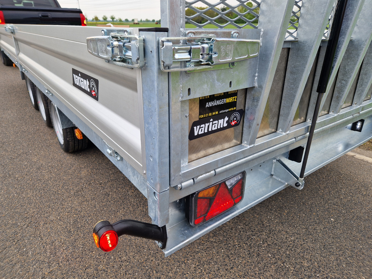 Variant Maschinentransporter 3553 UX Maxi Load LED Tridem Parabelfeder 3500kg Modell 2024 - Ρυμούλκα ανατρεπόμενο: φωτογραφία 4 Variant Maschinentransporter 3553 UX Maxi Load LED Tridem Parabelfeder 3500kg Modell 2024 - Ρυμούλκα ανατρεπόμενο: φωτογραφία 4