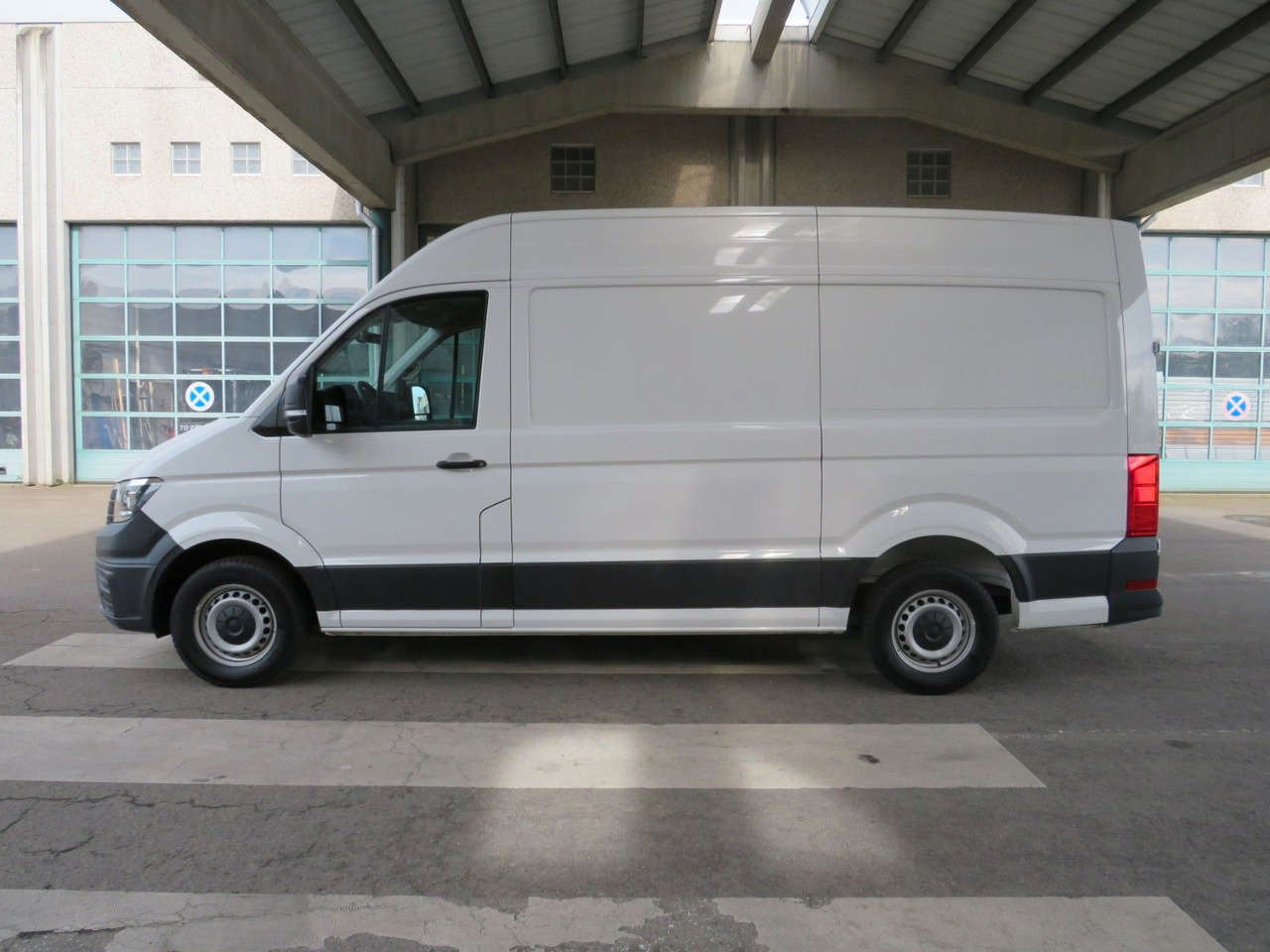 Volkswagen Crafter 35 L3H3 Kasten - Βαν: φωτογραφία 3 Volkswagen Crafter 35 L3H3 Kasten - Βαν: φωτογραφία 3