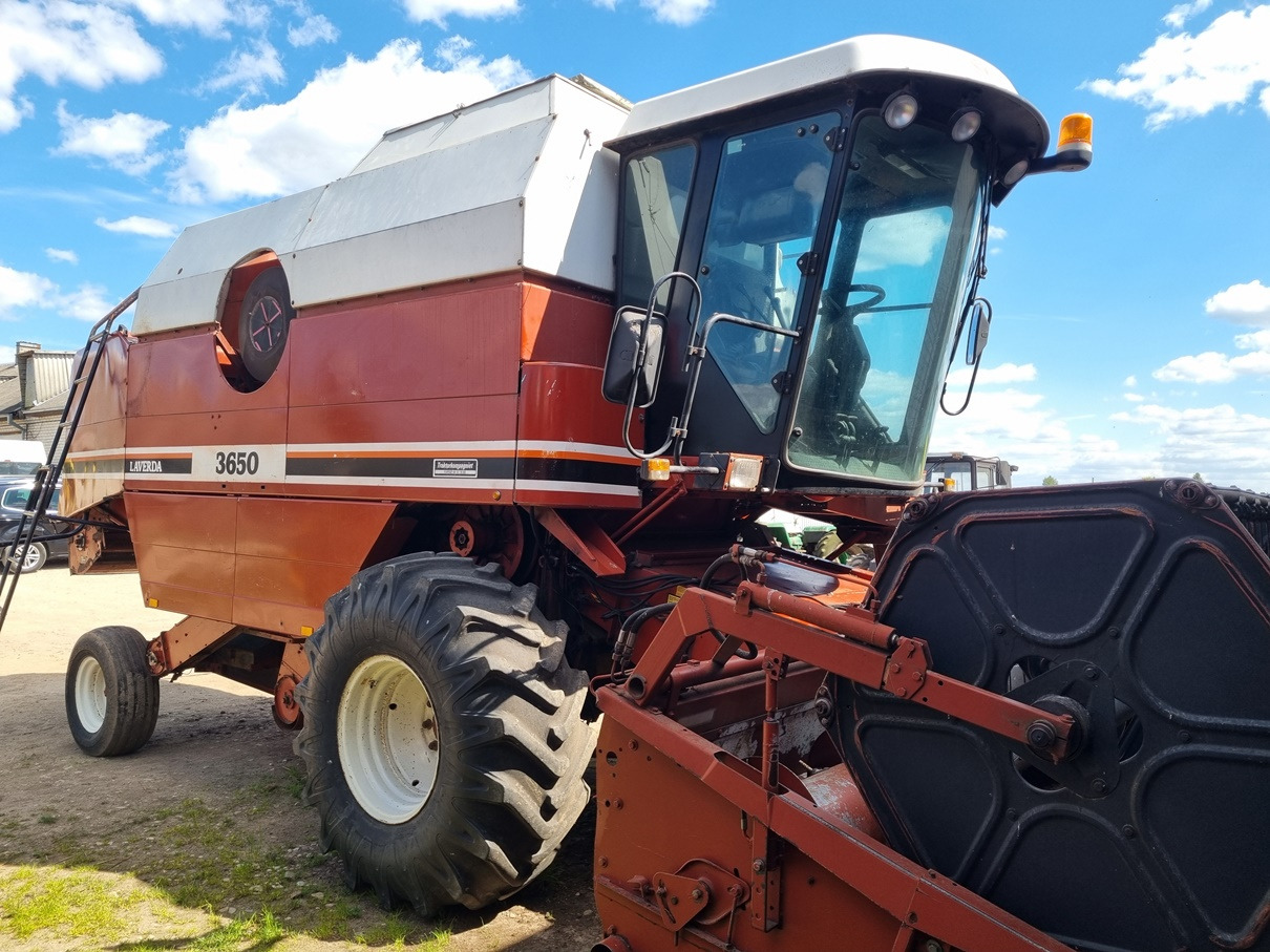 LAVERDA 3650 - Θεριζοαλωνιστική μηχανή: φωτογραφία 2 LAVERDA 3650 - Θεριζοαλωνιστική μηχανή: φωτογραφία 2