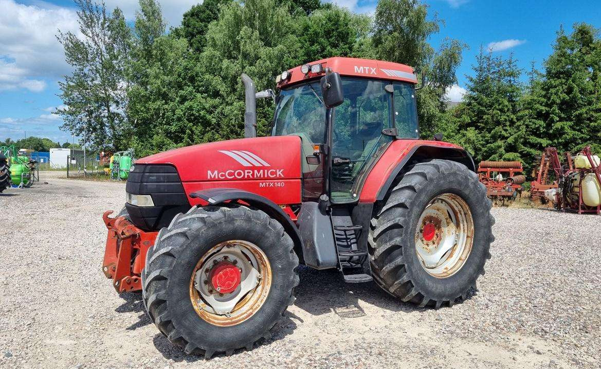 McCORMICK MTX140 - Τρακτέρ: φωτογραφία 1 McCORMICK MTX140 - Τρακτέρ: φωτογραφία 1